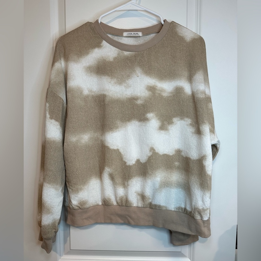 Tan cloud lightweight sweatshirt